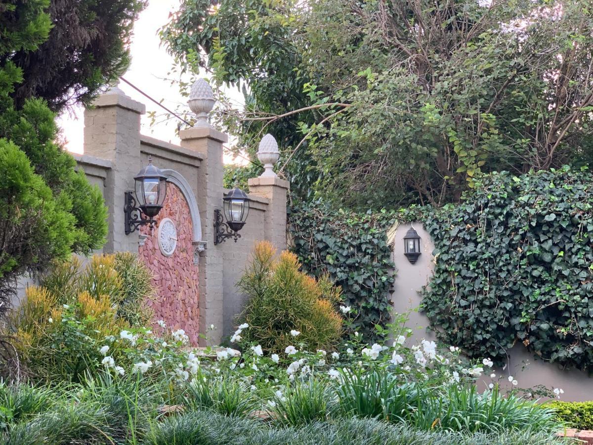 Villa Lugano Guesthouse Johannesburg Exterior foto